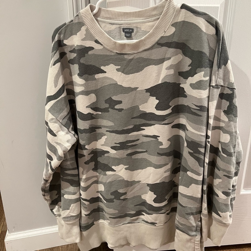 Aerie Camo Sweatshirt